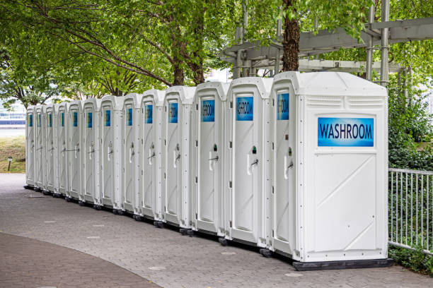 Best Portable restroom trailer rental  in Fort Recovery, OH